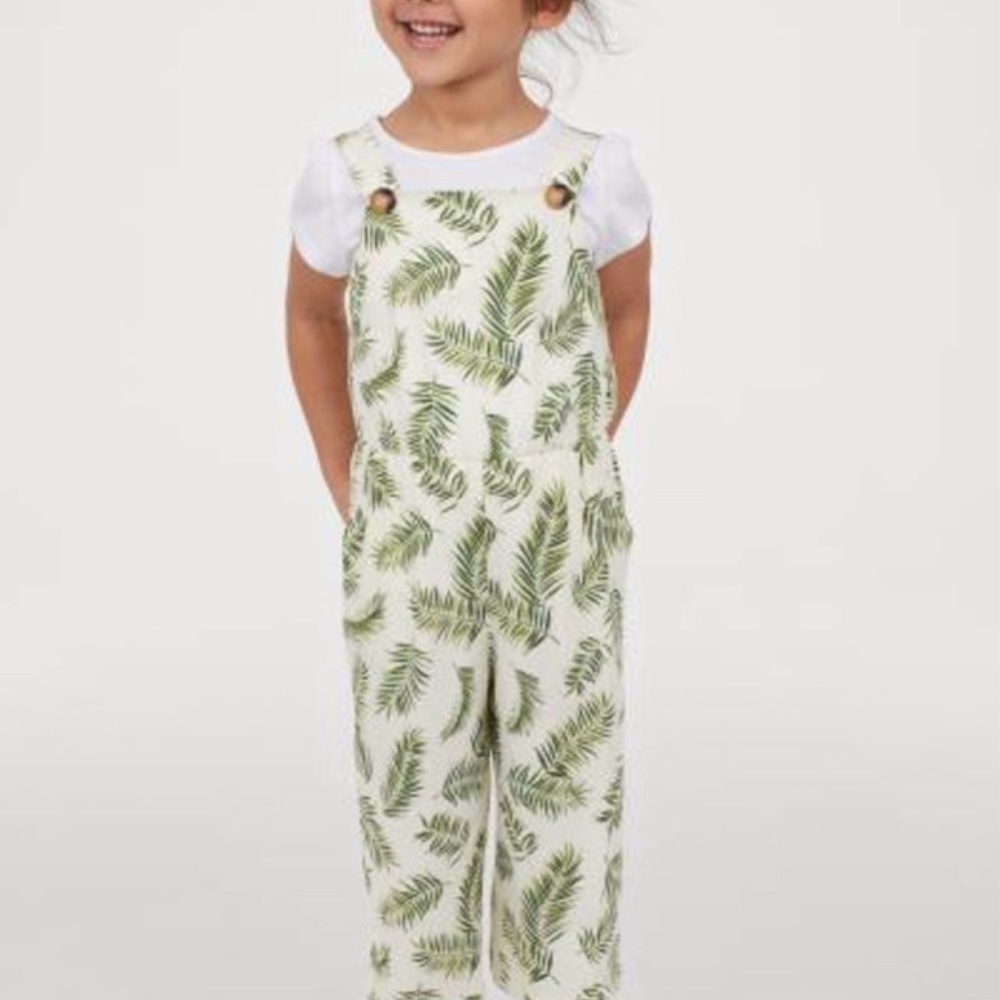 Patterned Jumpsuit Size: 6-7 - Picture 9 of 9